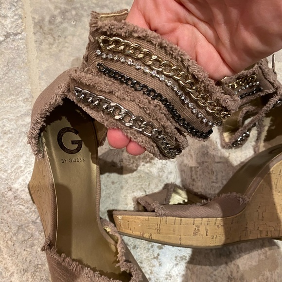 Guess wedge sandals. Size 10 - Picture 2 of 3